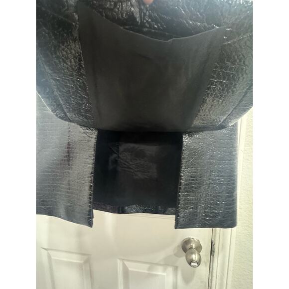 Akris Punto Crocodile Embossed FauxPatent Leather Black Pencil Skirt Size 10 - Picture 7 of 10